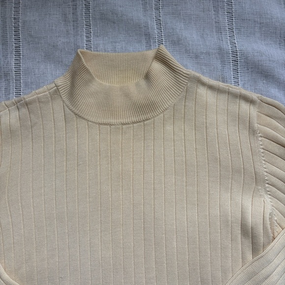 Liz Claiborne Silk Ivory Ribbed Turtleneck Sweater - Picture 11 of 13